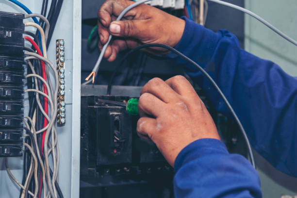 Best Electrical Contractors for Businesses  in Quincy, WA
