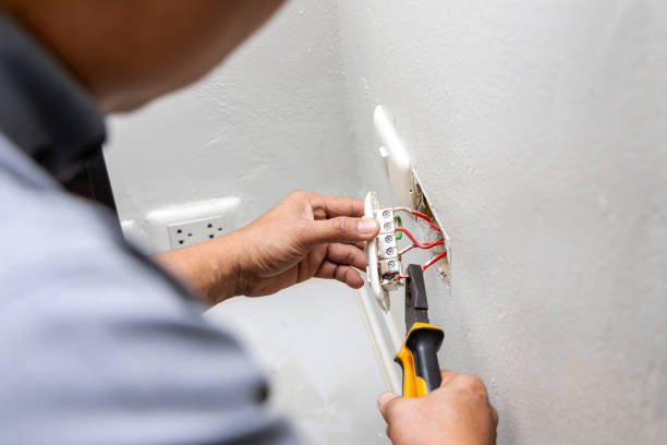 Best Affordable Electrician  in Quincy, WA